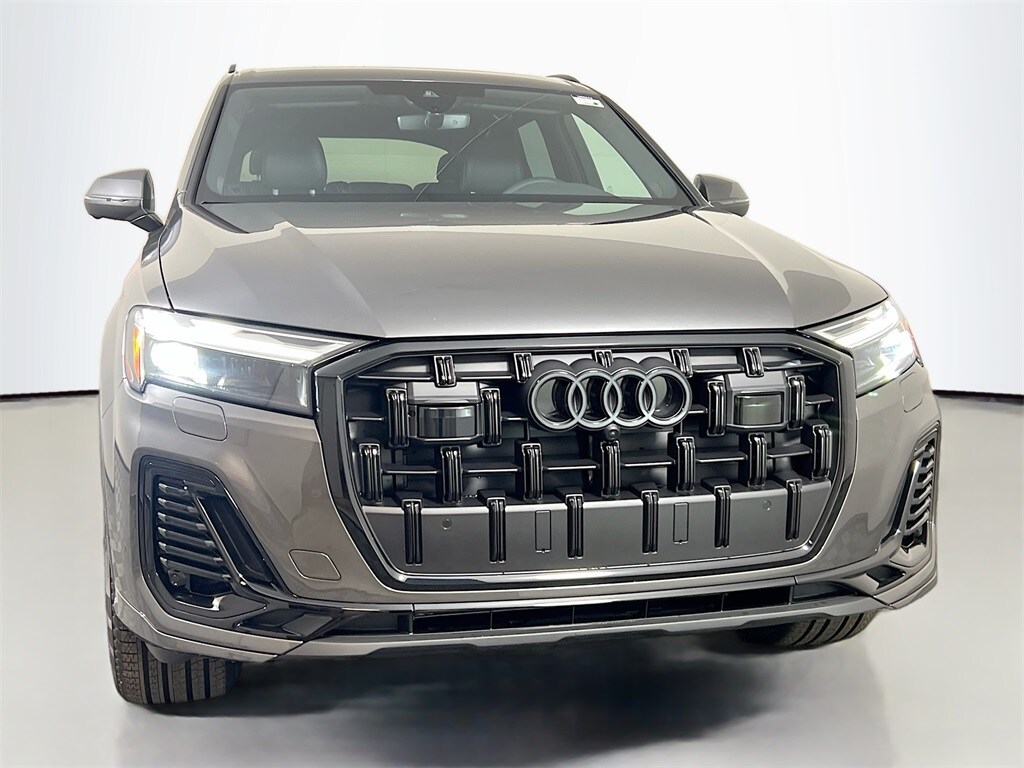 New 2026 Audi Q7 45 Premium SUV