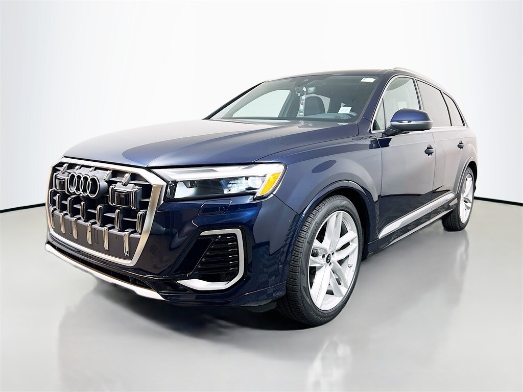 2025 Audi Q7 55 Premium Plus photo 3