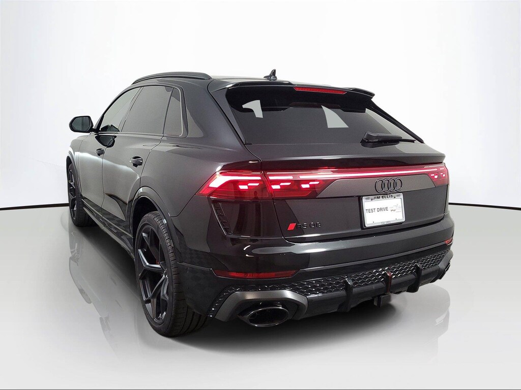 New 2027 Audi RS Q8 SUV