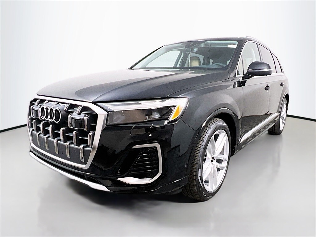 2025 Audi Q7 55 Premium Plus photo 3