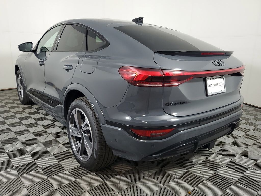 New 2027 Audi Q6 e-tron SUV