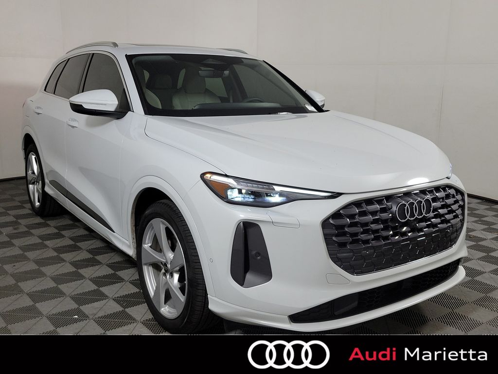 2025 Audi Q5 40 Prestige's photo