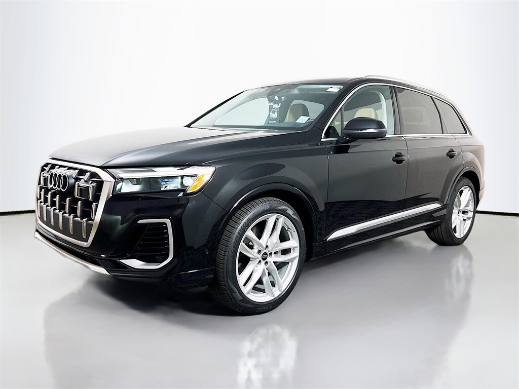 2025 Audi Q7 55 Premium Plus photo 3