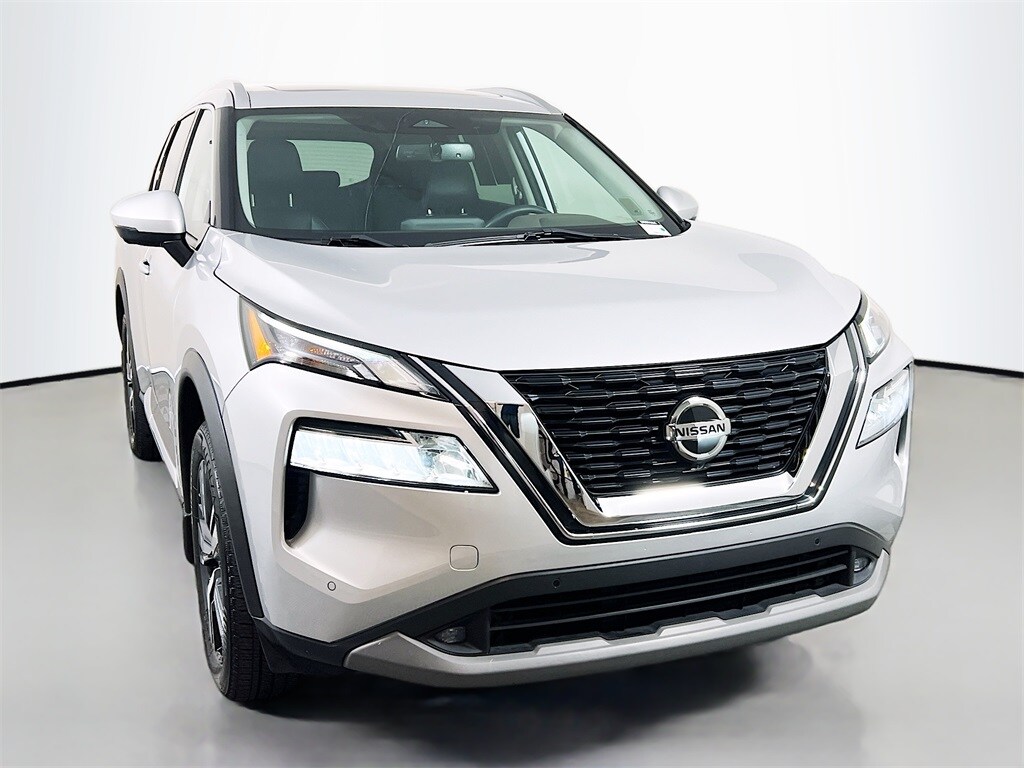 2021 Nissan Rogue SL photo 2