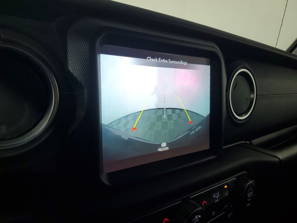 2020 Jeep Wrangler Unlimited Sahara - Photo 26