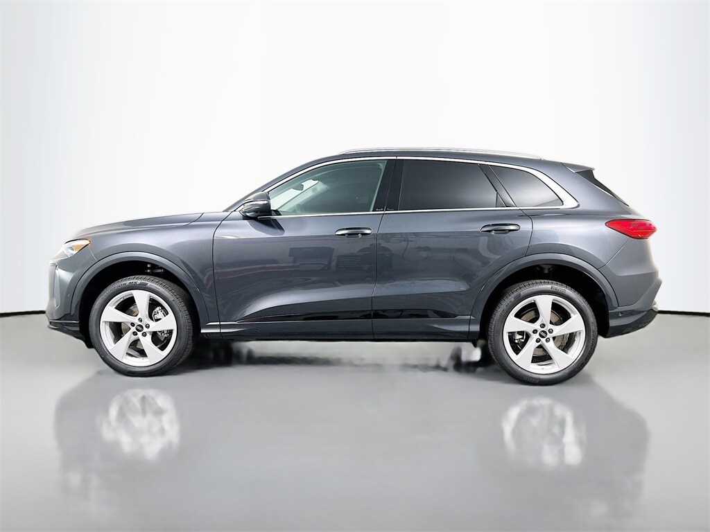 2025 Audi Q5 2.0T Premium Plus photo 4