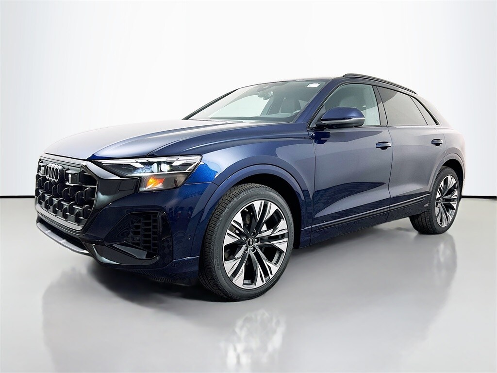 2025 Audi Q8 55 Premium Plus photo 2