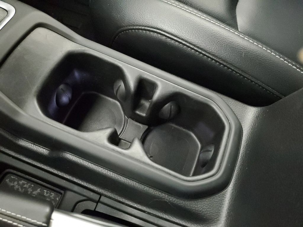 2020 Jeep Wrangler Unlimited Sahara - Photo 28