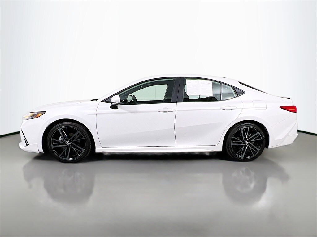 2025 Toyota Camry XSE photo 4