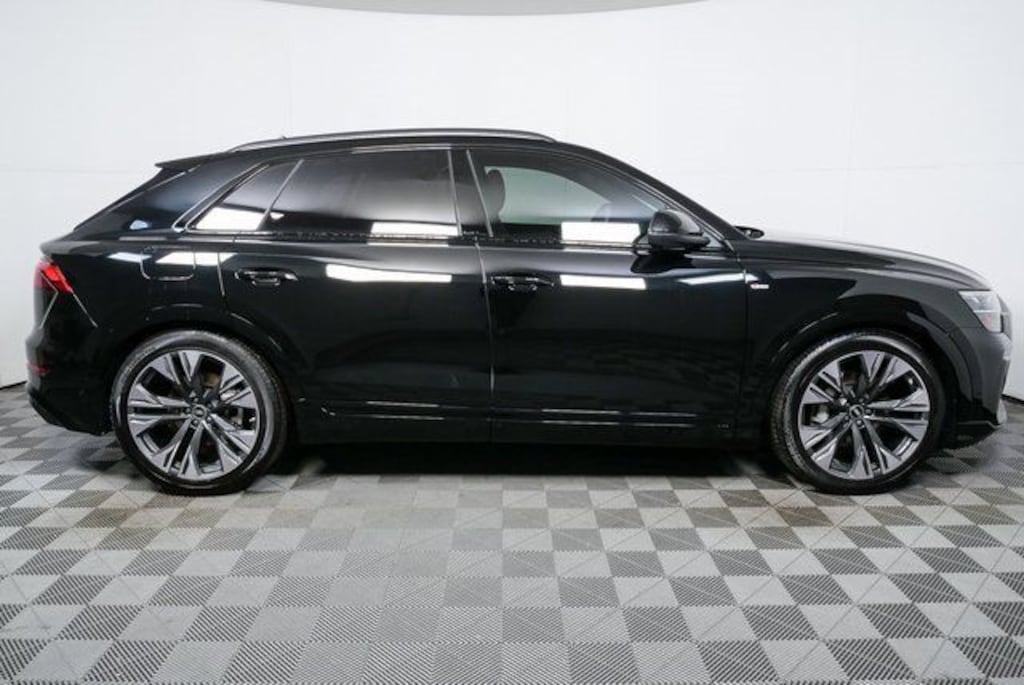 New 2026 Audi Q8 SUV