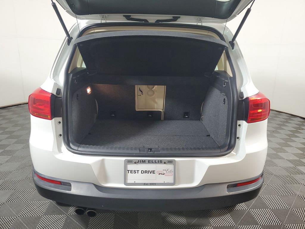 2017 Volkswagen Tiguan S - Photo 10