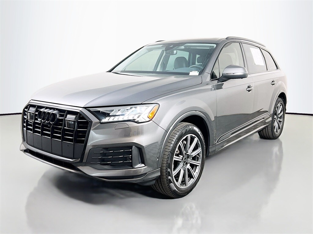 2024 Audi Q7 45 Premium Plus photo 3