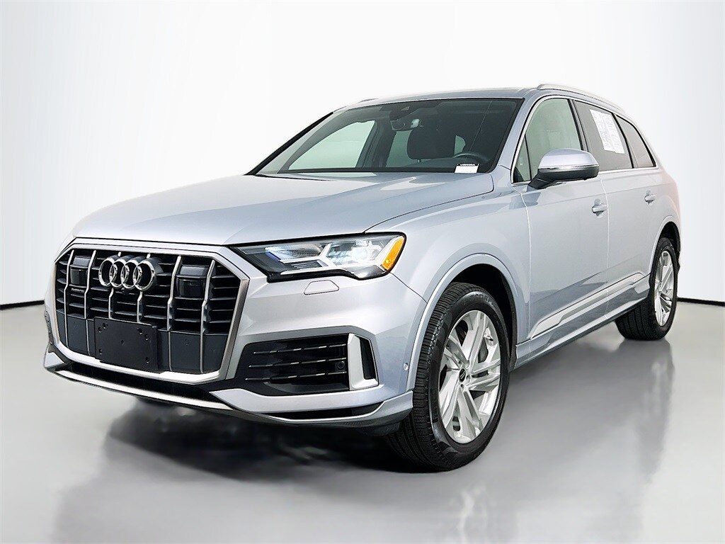 2022 Audi Q7 55 Premium Plus photo 3