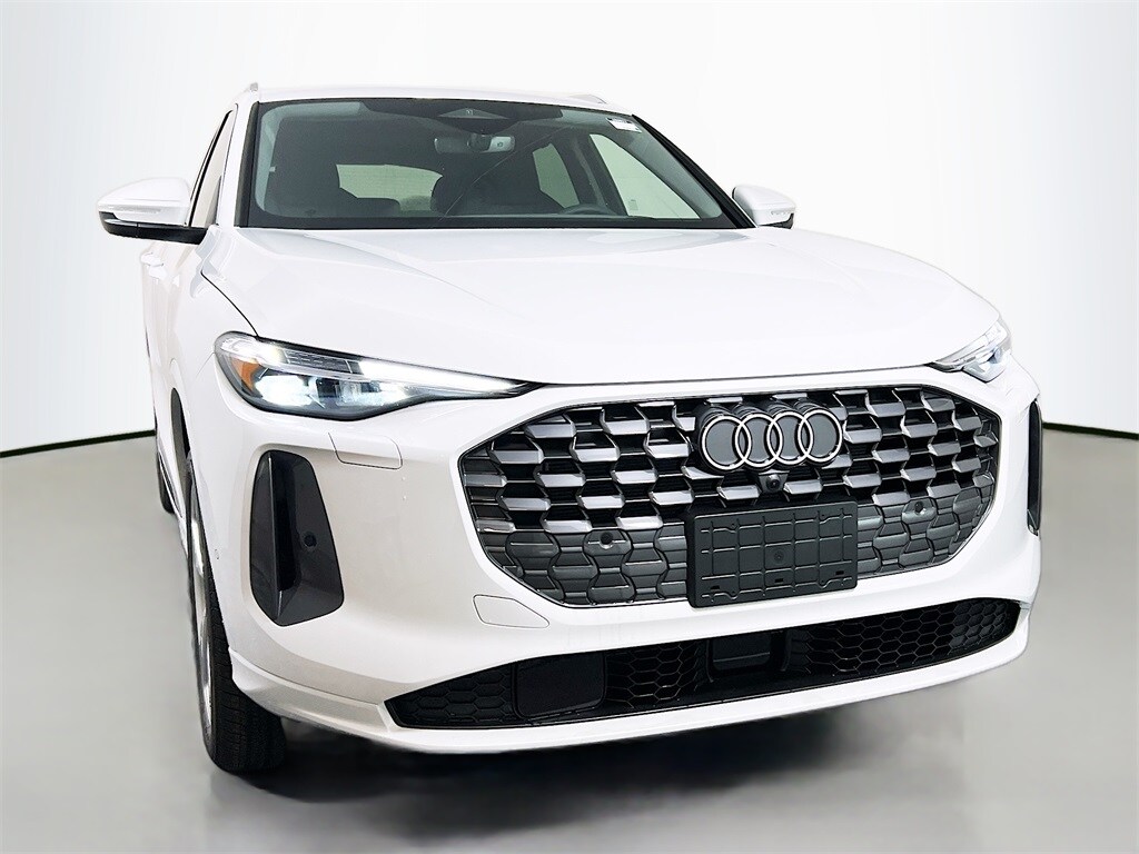 2025 Audi Q5 2.0T Premium Plus photo 2