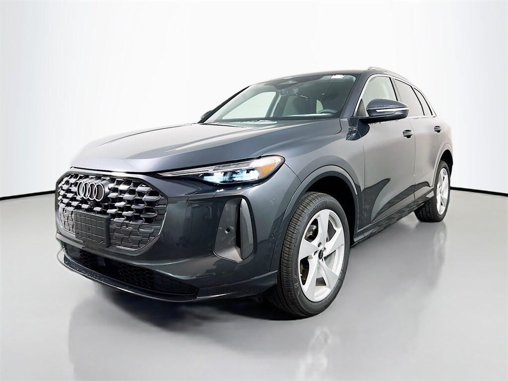 2025 Audi Q5 2.0T Premium Plus photo 3