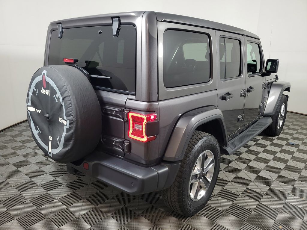 2020 Jeep Wrangler Unlimited Sahara - Photo 6