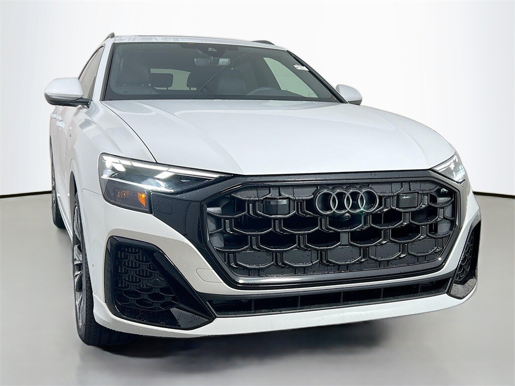 2026 Audi Q8 55 Premium Plus photo 2