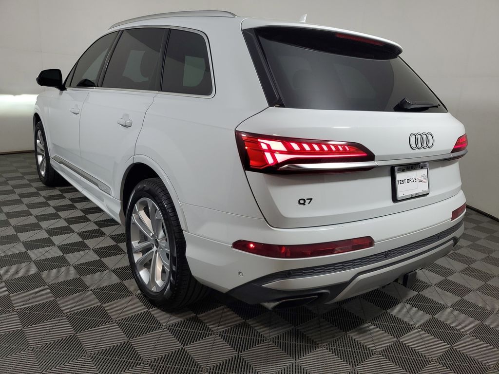 Used 2025 Audi Q7 55 Premium quattro SUV