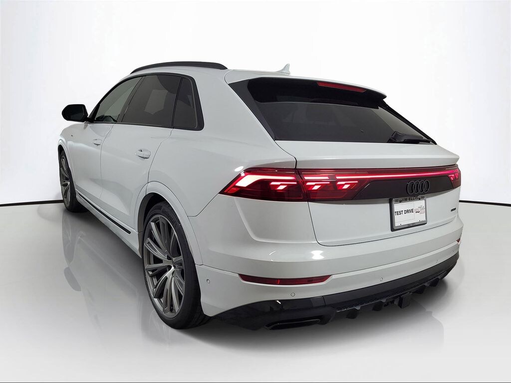 New 2026 Audi Q8 SUV