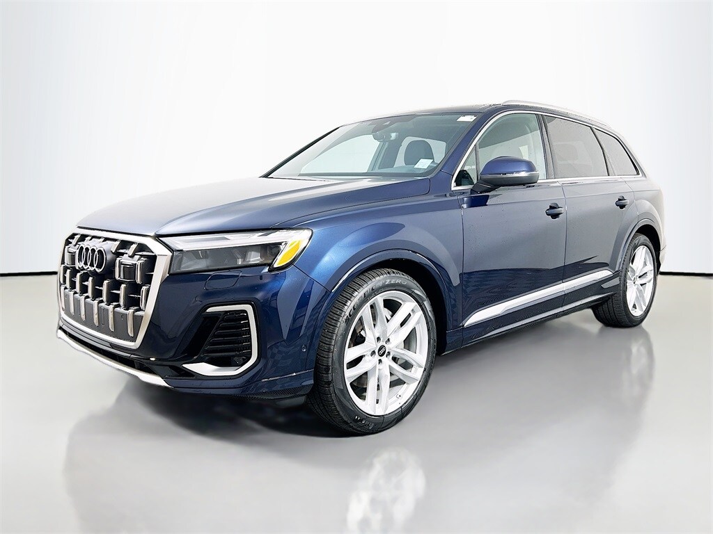 2025 Audi Q7 55 Premium Plus photo 2