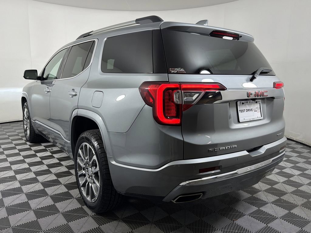 2023 Gmc Acadia Denali photo 2