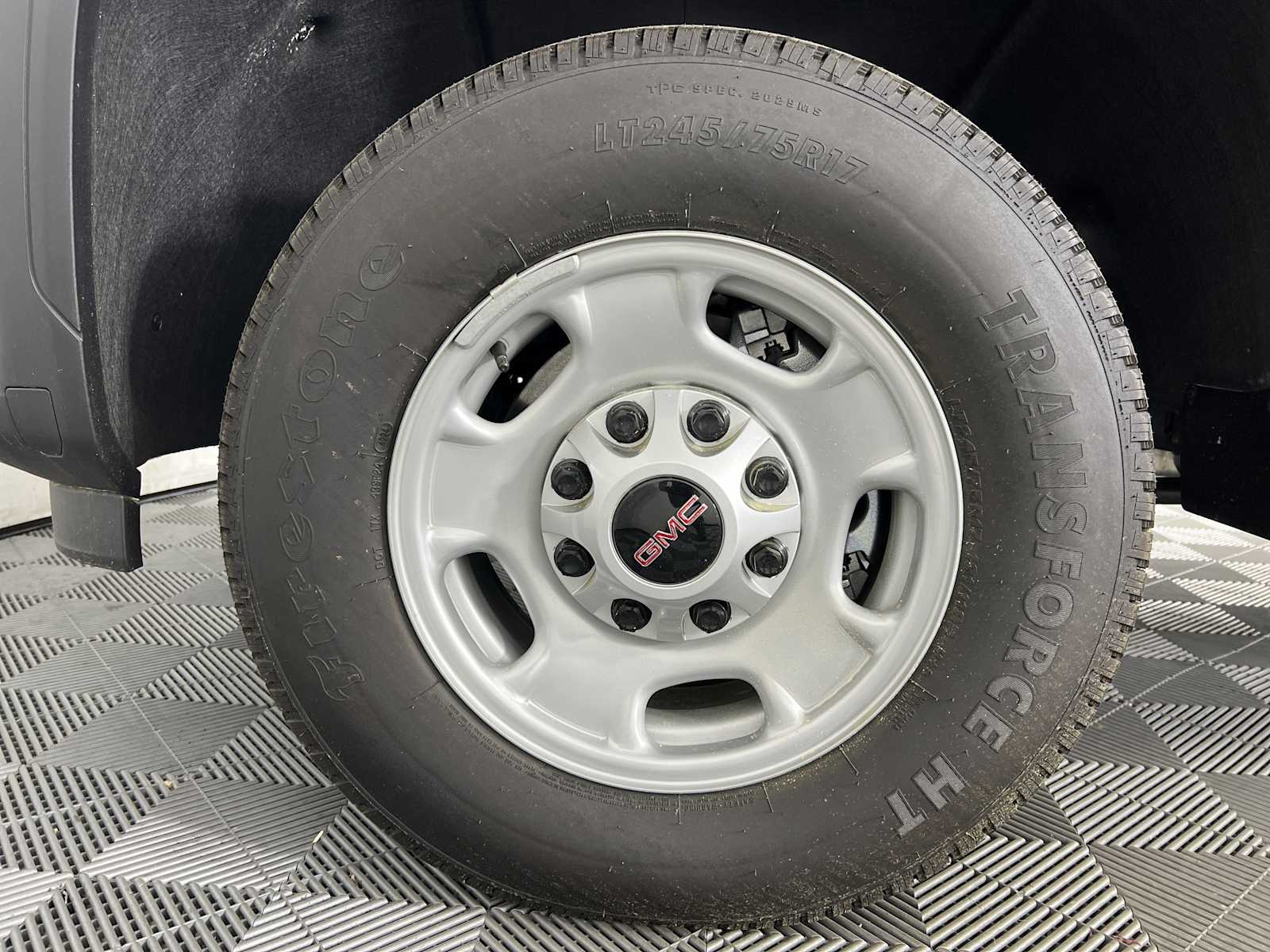 2025 GMC Sierra 2500HD Pro - Photo 9