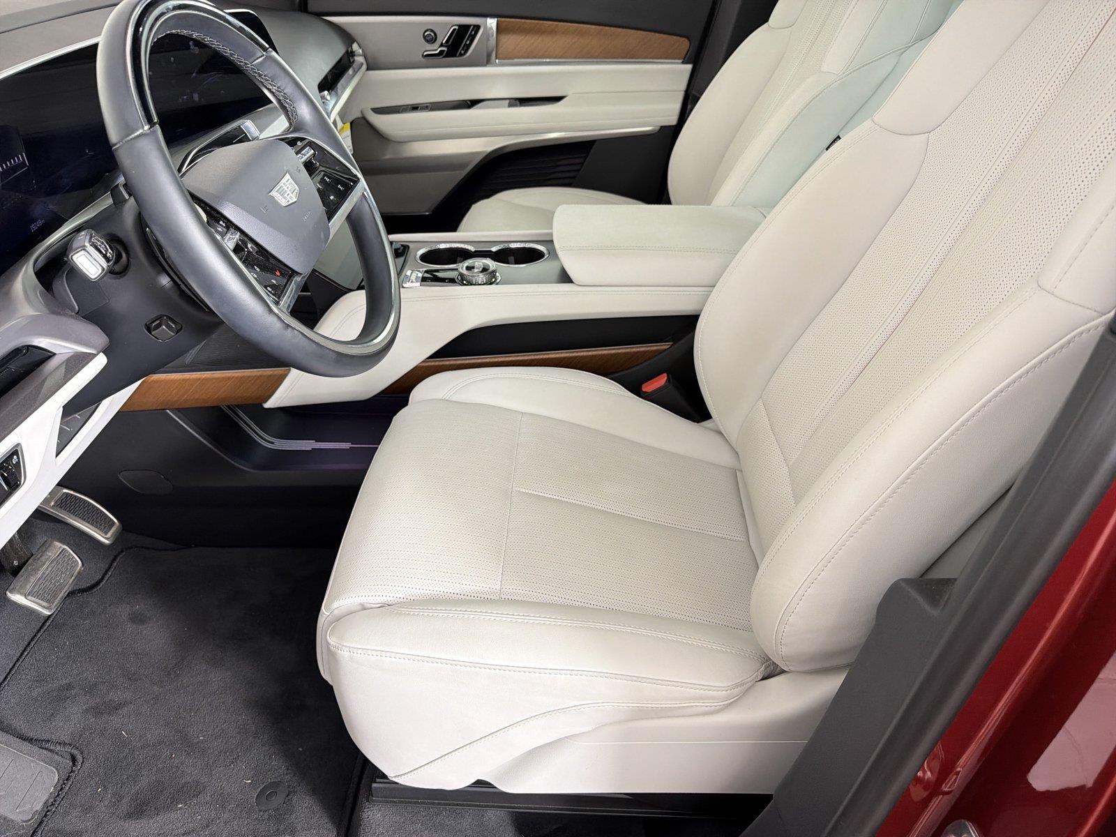 2026 Cadillac VISTIQ Sport - Photo 7