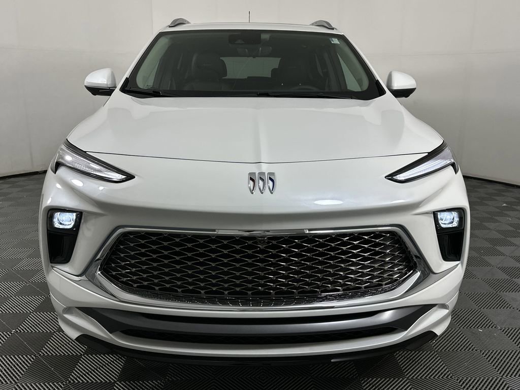 2026 Buick Encore GX Avenir photo 2
