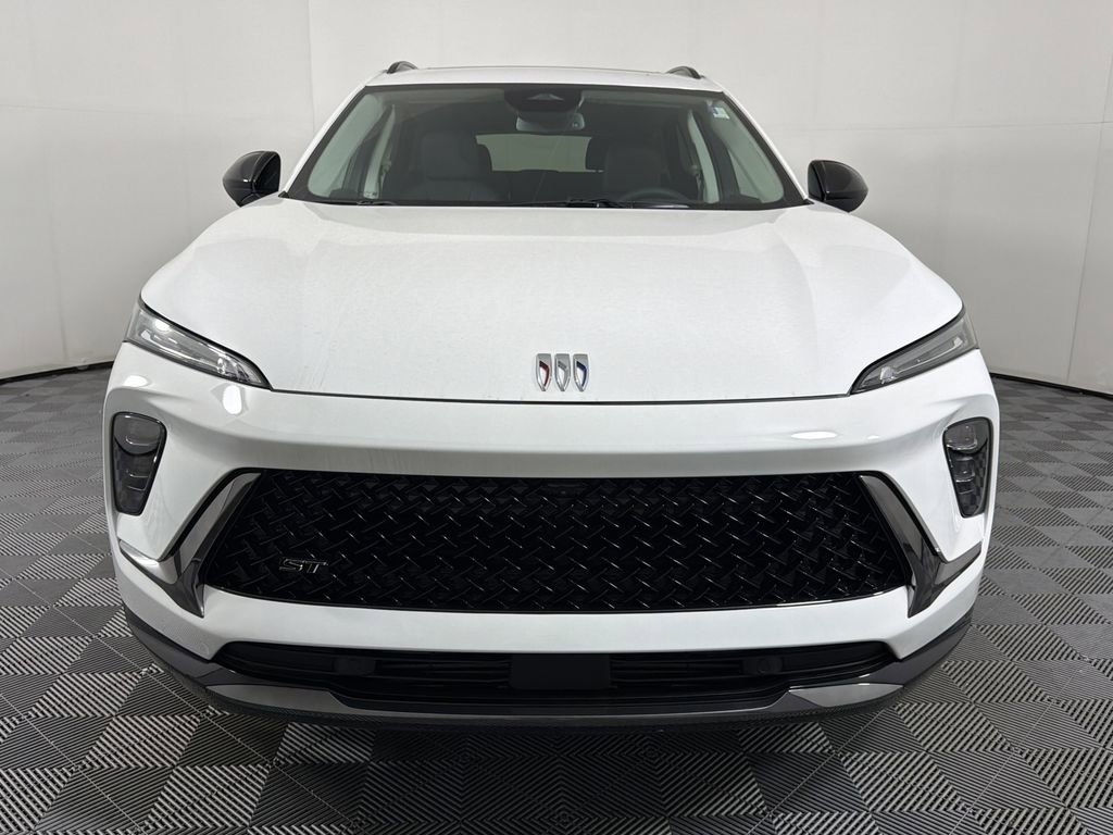 2025 Buick Envision Sport Touring photo 2