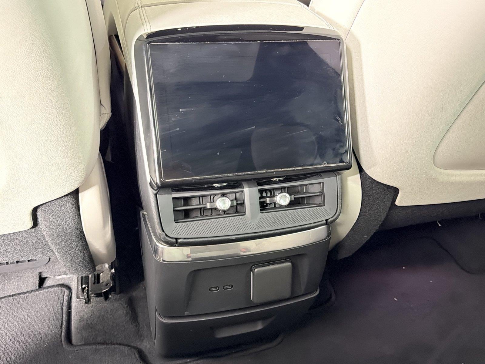 2026 Cadillac VISTIQ Sport - Photo 22