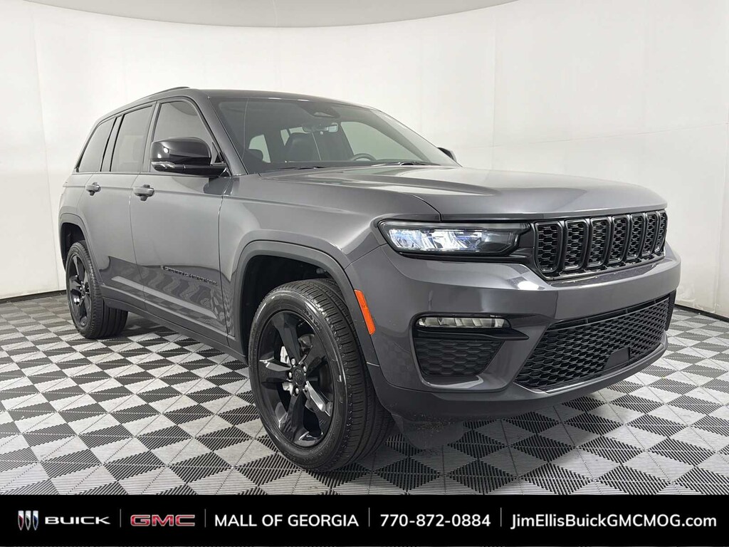 Used 2025 Jeep Grand Cherokee Limited 4x4