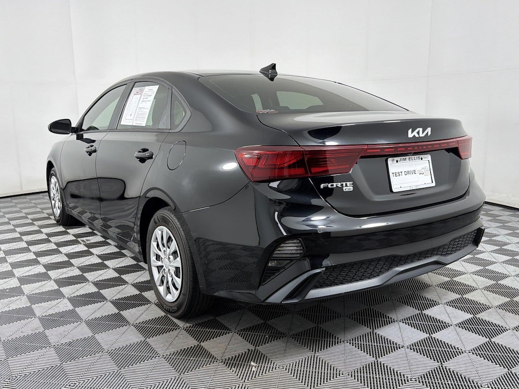 Certified 2023 Kia Forte LX Sedan