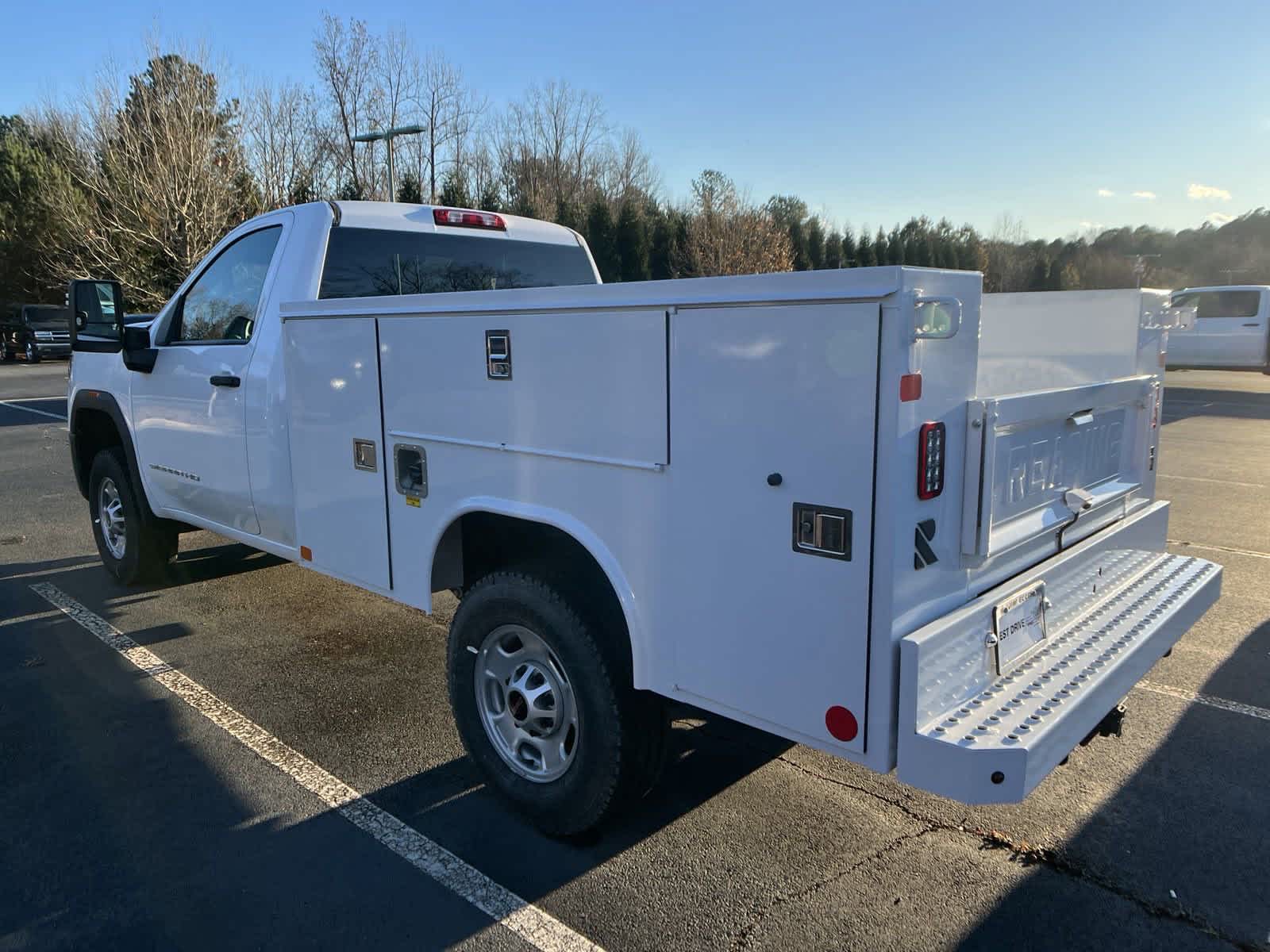 2025 GMC Sierra 2500HD Pro - Photo 8