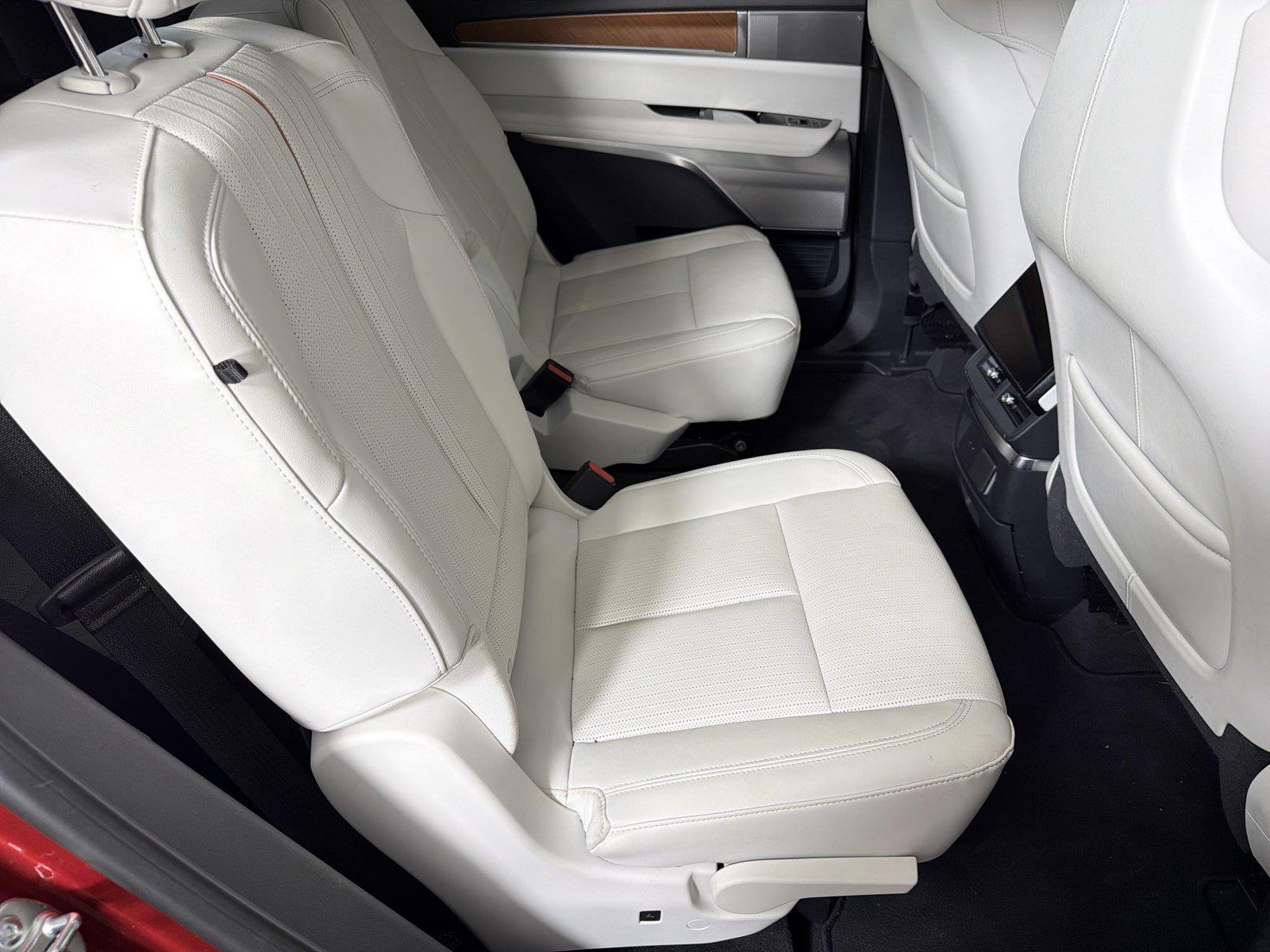2026 Cadillac VISTIQ Sport - Photo 14