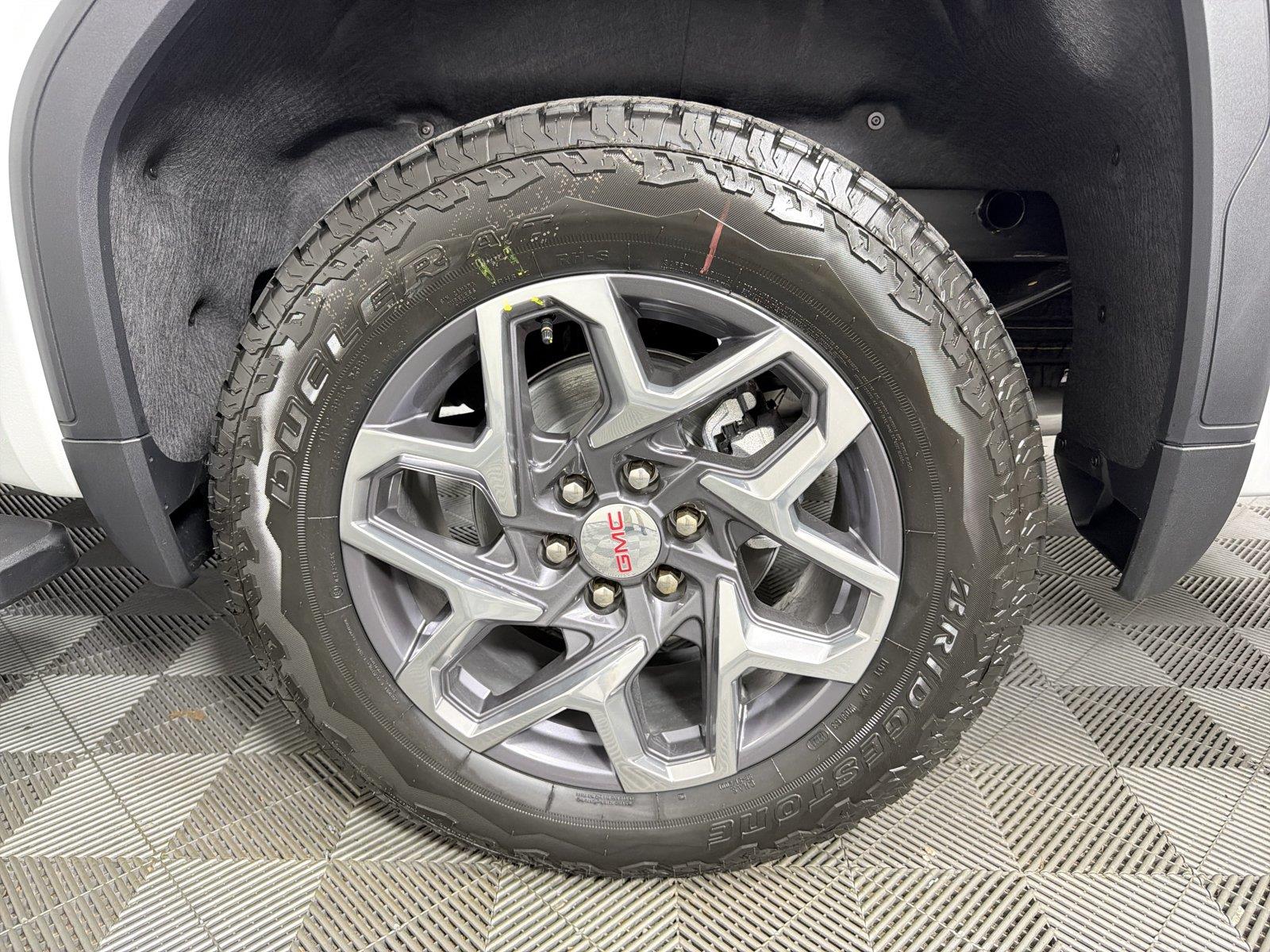 2026 GMC Sierra 1500 SLT - Photo 16