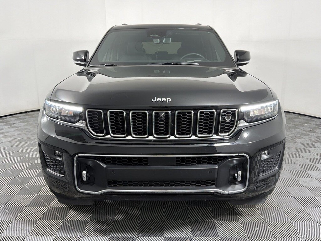 Used 2023 Jeep Grand Cherokee Overland SUV