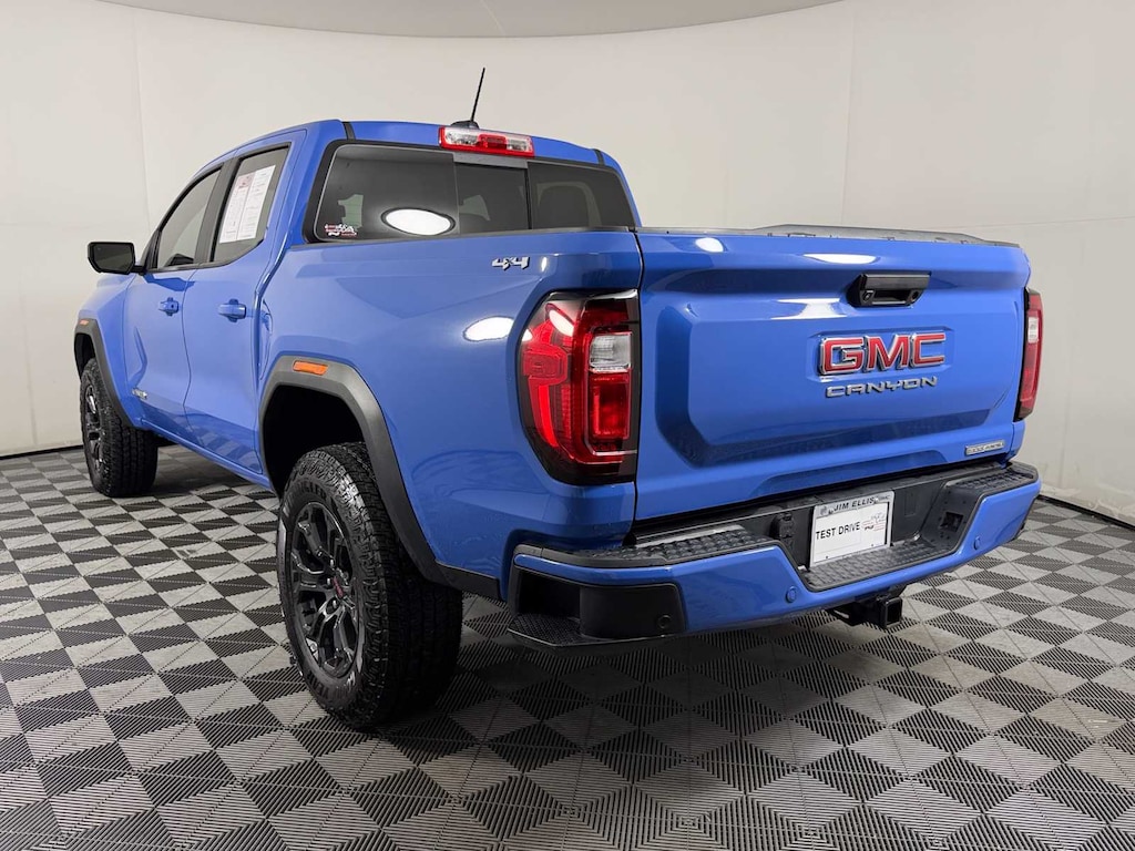Used 2025 GMC Canyon 4WD Elevation Crew Cab Crew Cab