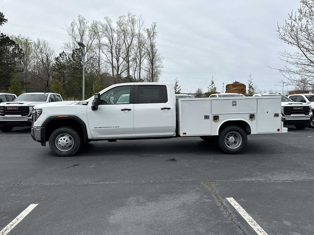 New 2025 GMC Sierra 3500 HD Chassis Cab Pro Truck Crew Cab