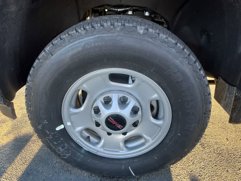 2025 GMC Sierra 2500HD Pro - Photo 15