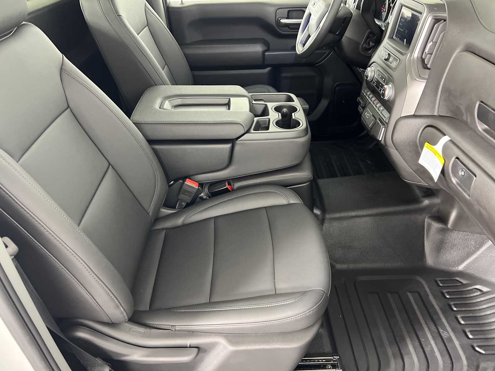 2025 GMC Sierra 2500HD Pro - Photo 11