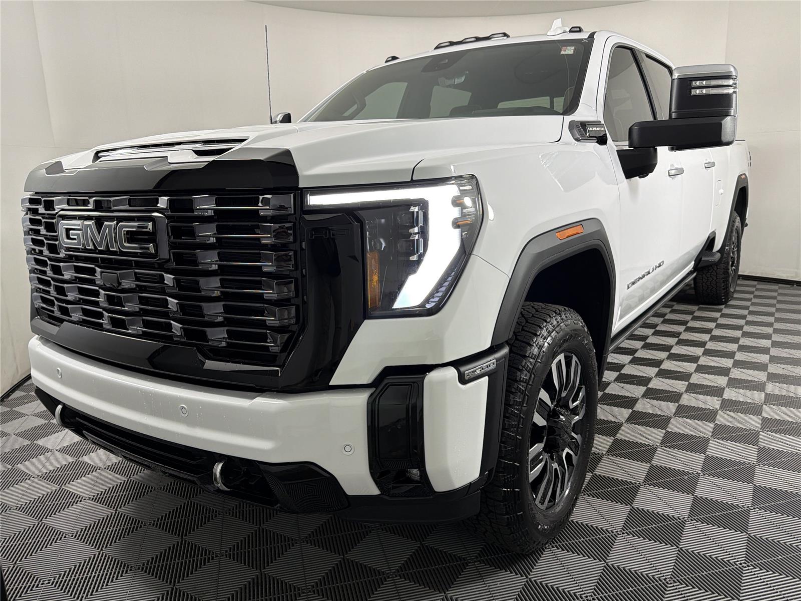 New 2026 GMC Sierra 2500 HD Denali Ultimate Truck Crew Cab