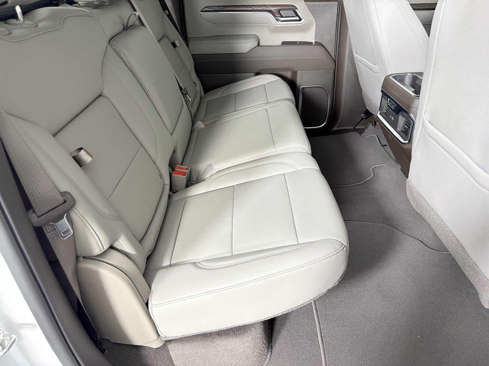 2026 GMC Sierra 1500 SLT - Photo 12