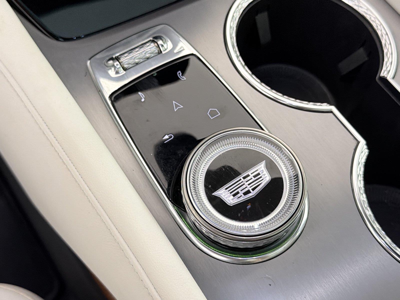 2026 Cadillac VISTIQ Sport - Photo 33