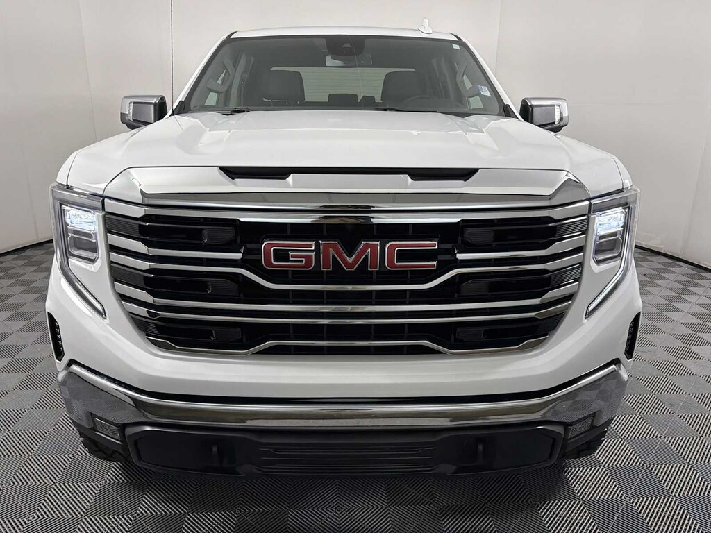 Used 2025 GMC Sierra 1500 SLT 4WD Crew Cab 147 4WD Crew Cab 147
