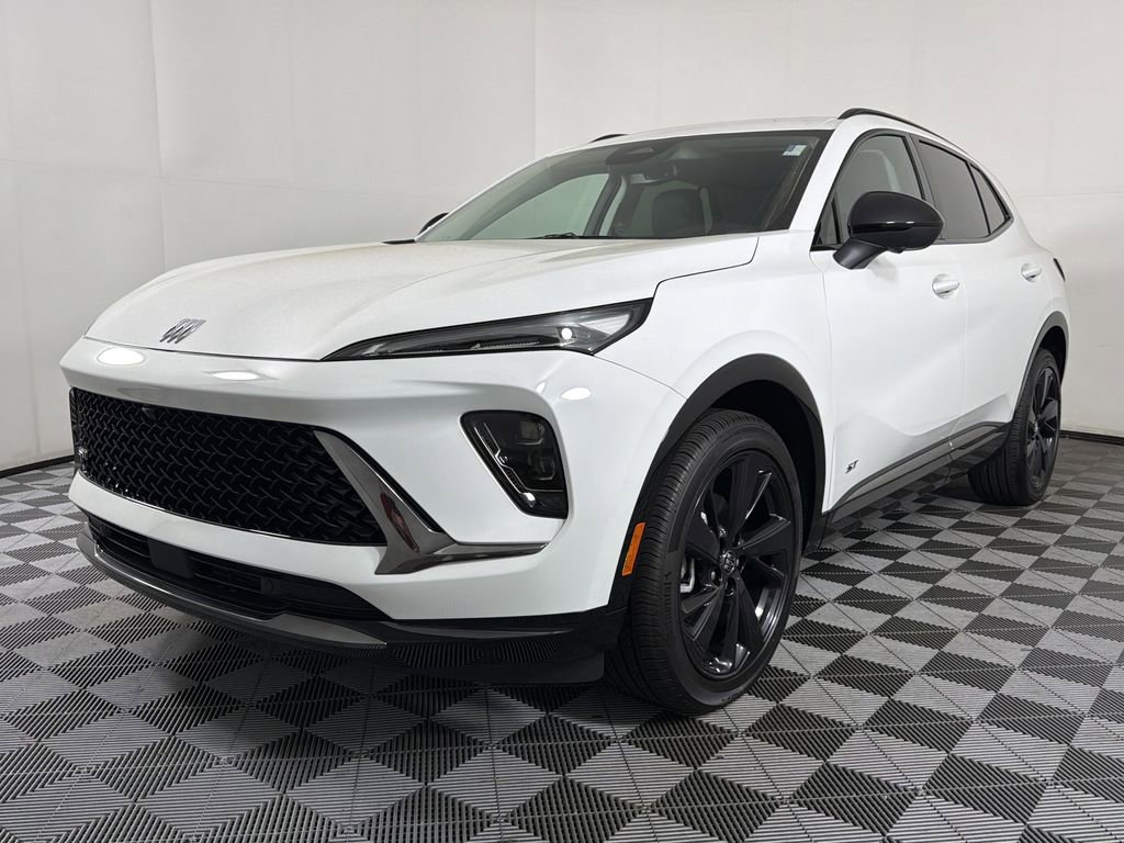 2025 Buick Envision Sport Touring photo 3