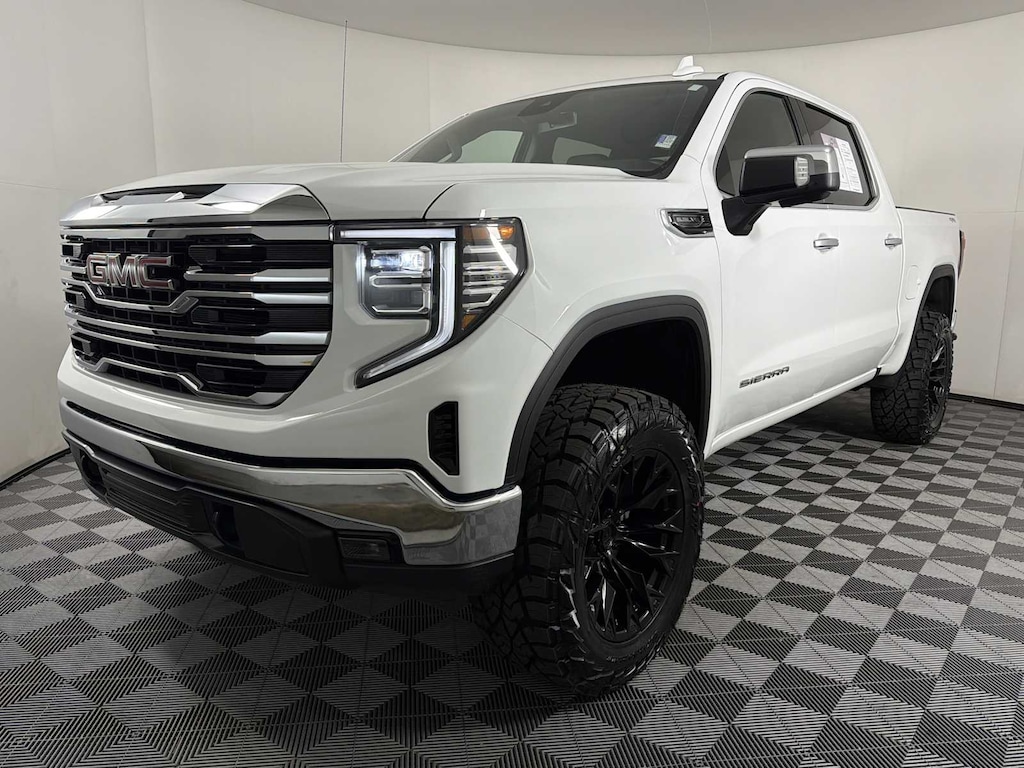 Used 2025 GMC Sierra 1500 SLT 4WD Crew Cab 147 4WD Crew Cab 147