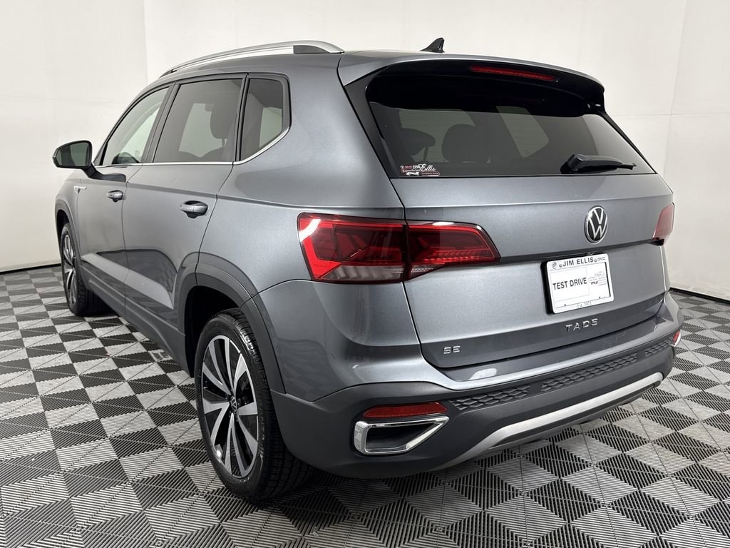 Used 2024 Volkswagen Taos SE Utility