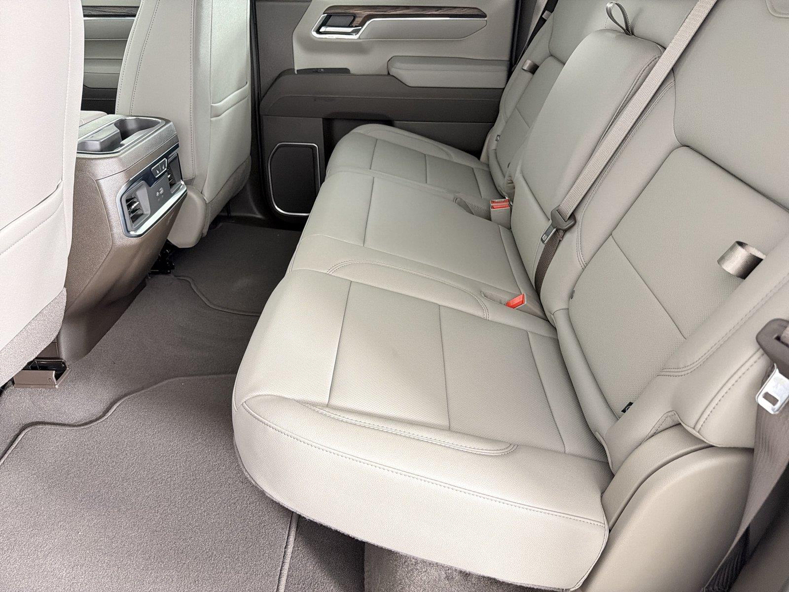 2026 GMC Sierra 1500 SLT - Photo 17