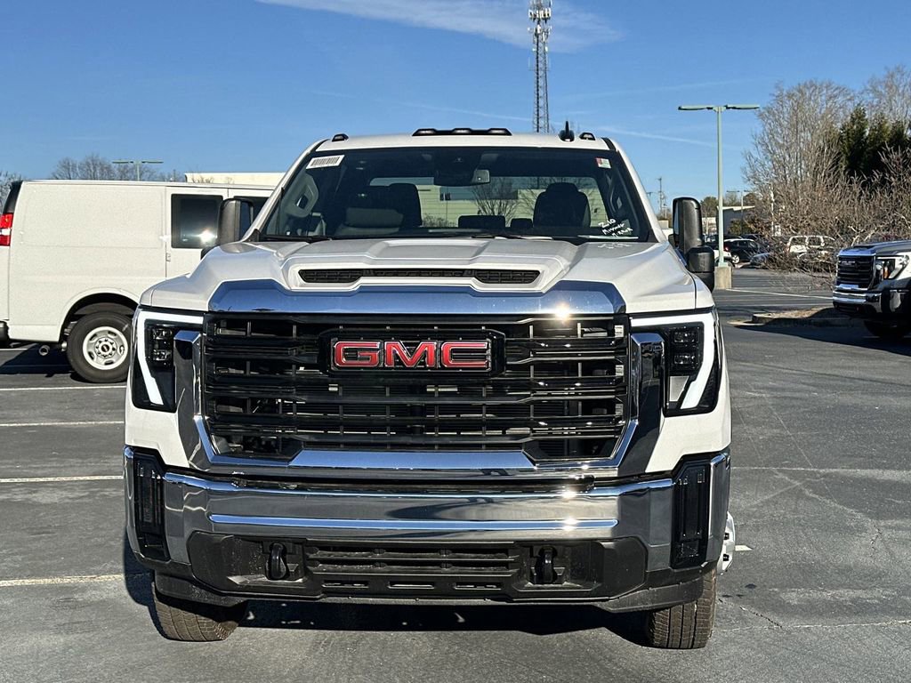 2025 Gmc Sierra 3500 Pro photo 2