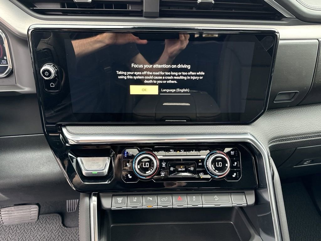 2025 Gmc Sierra 2500 HD Denali photo 3